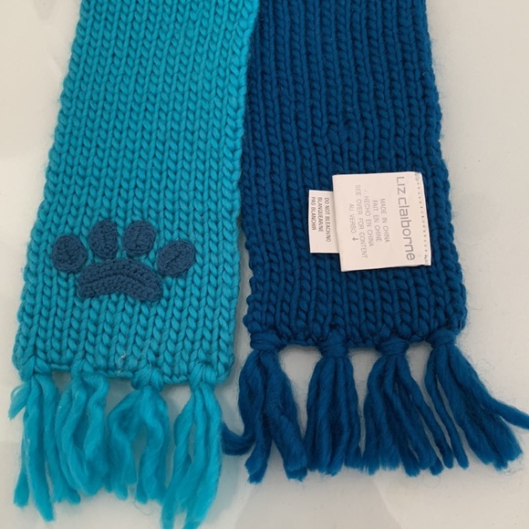 Set of 2 Paw print scarves - Picture 7 of 11